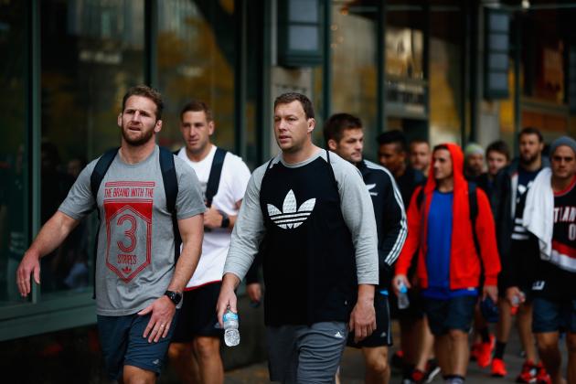 CHICAGO, IL - OCTOBER 27:  Kieran Read (L) and Wyatt Crockett (C) of the New Zealand All Blacks take in a bit of sightseeing as they walk along Michigan Ave following a pool recovery session  on October 27, 2014 in Chicago, Illinois.  (Photo by Phil Walter/Getty Images)