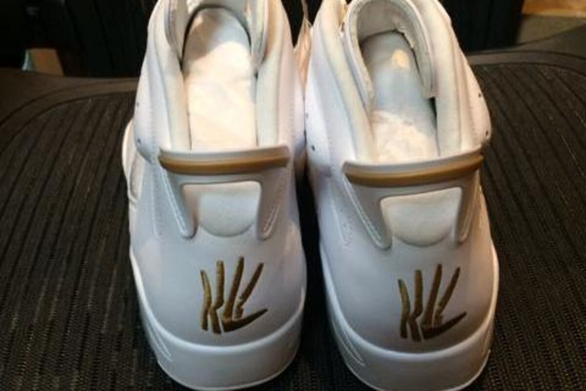 kawhi nike claw