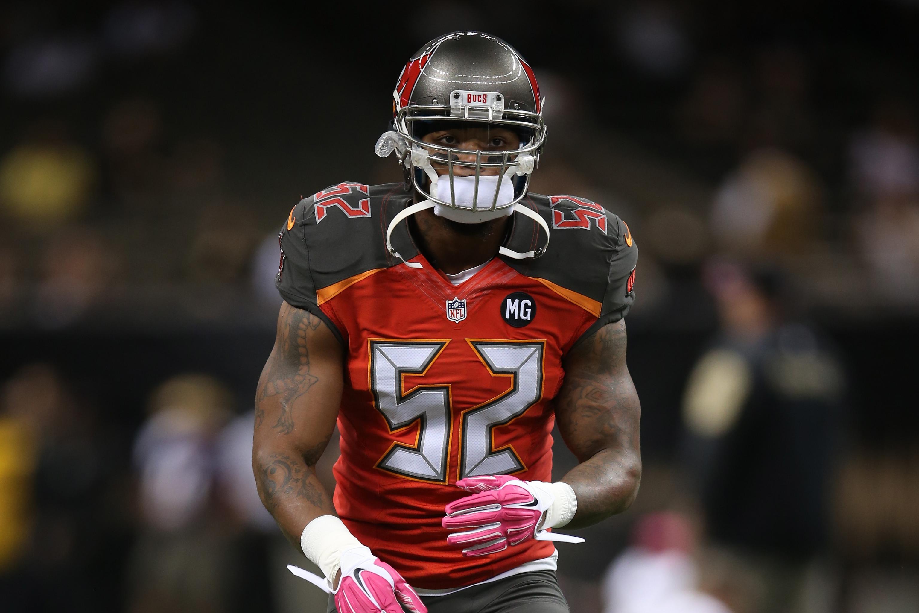 tampa bay buccaneers black uniforms