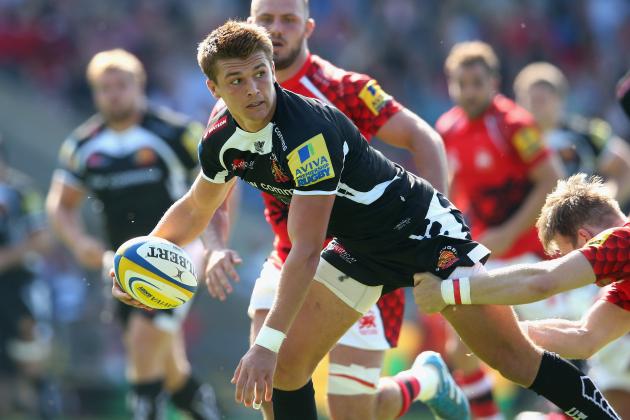 OXFORD, ENGLAND - SEPTEMBER 07: Henry Slade of Exeter Chiefs passes the ball during the Aviva Premiership match between London Welsh and Exeter Chiefs at the Kassam Stadium on September 7, 2014 in Oxford, England. (Photo by David Rogers/Getty Images)