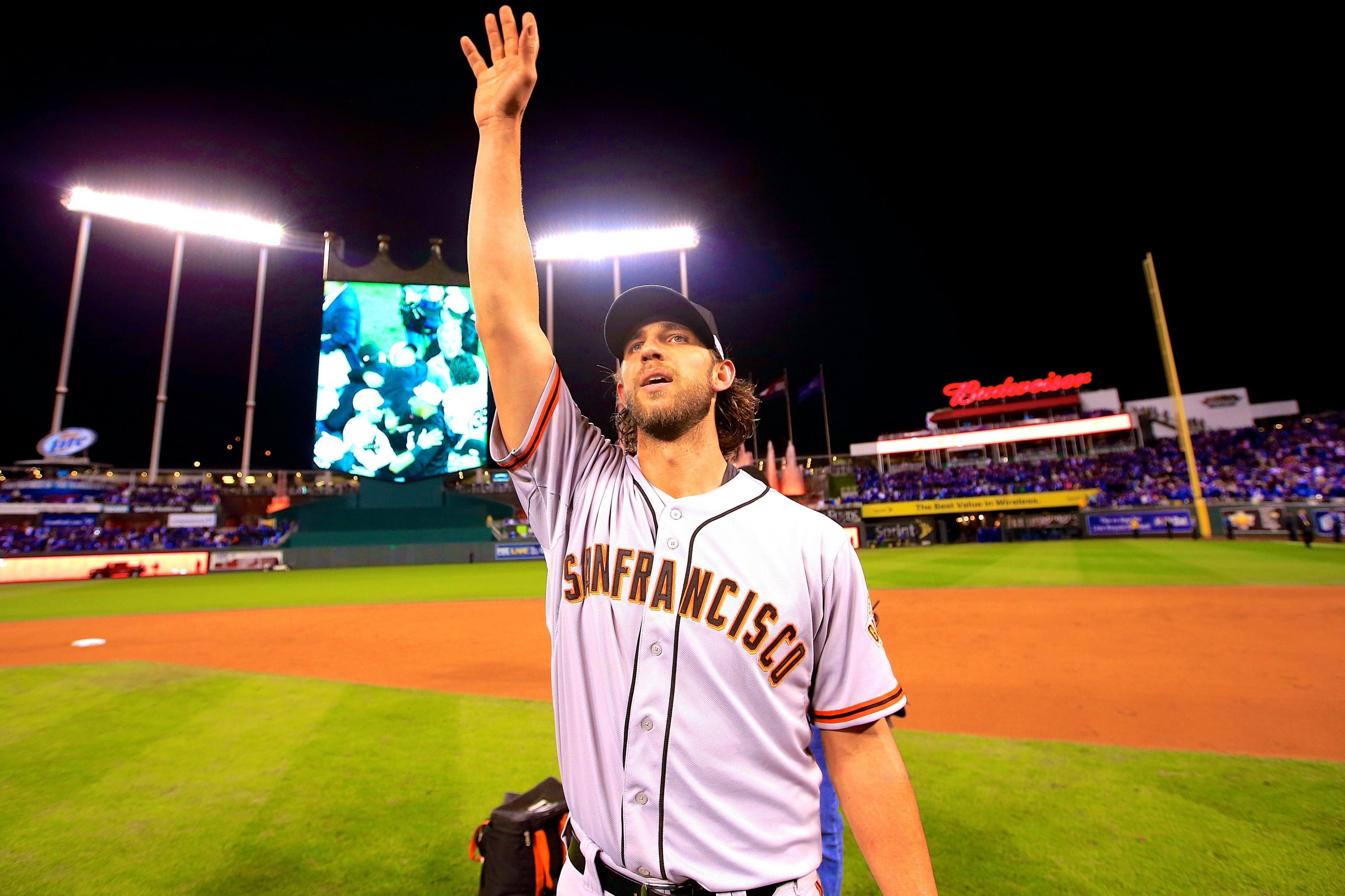 World Series MVP Madison Bumgarner still chops down trees in the offseason