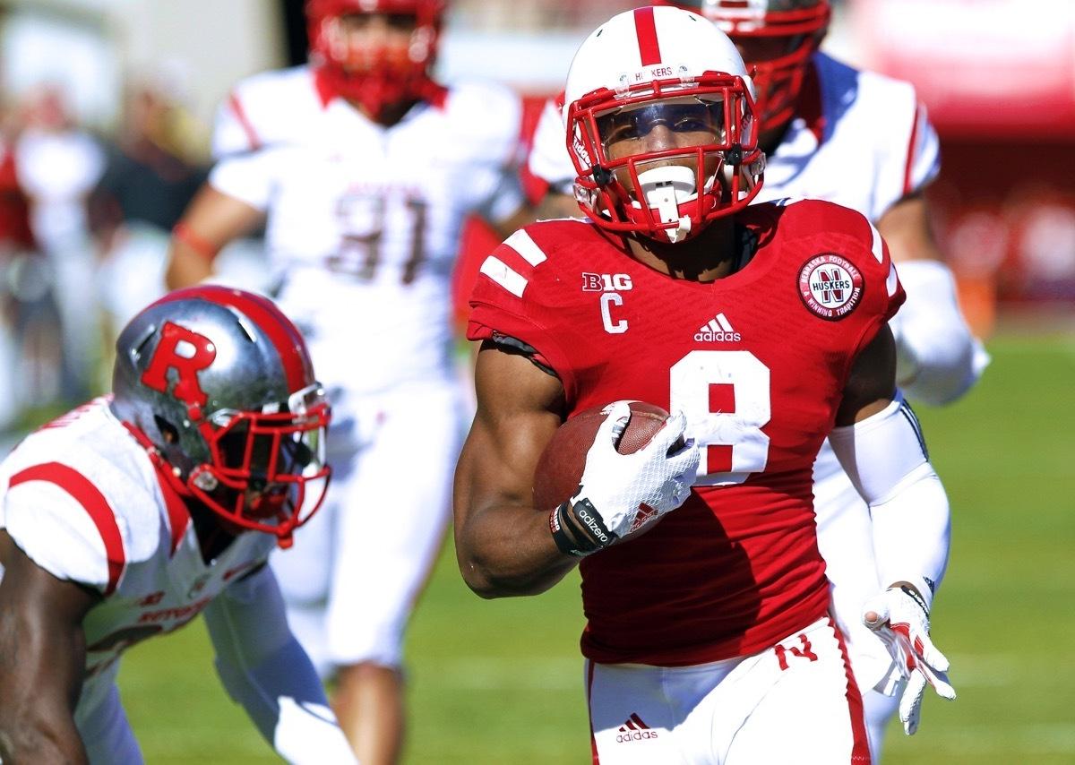 who is the number one college football prospect