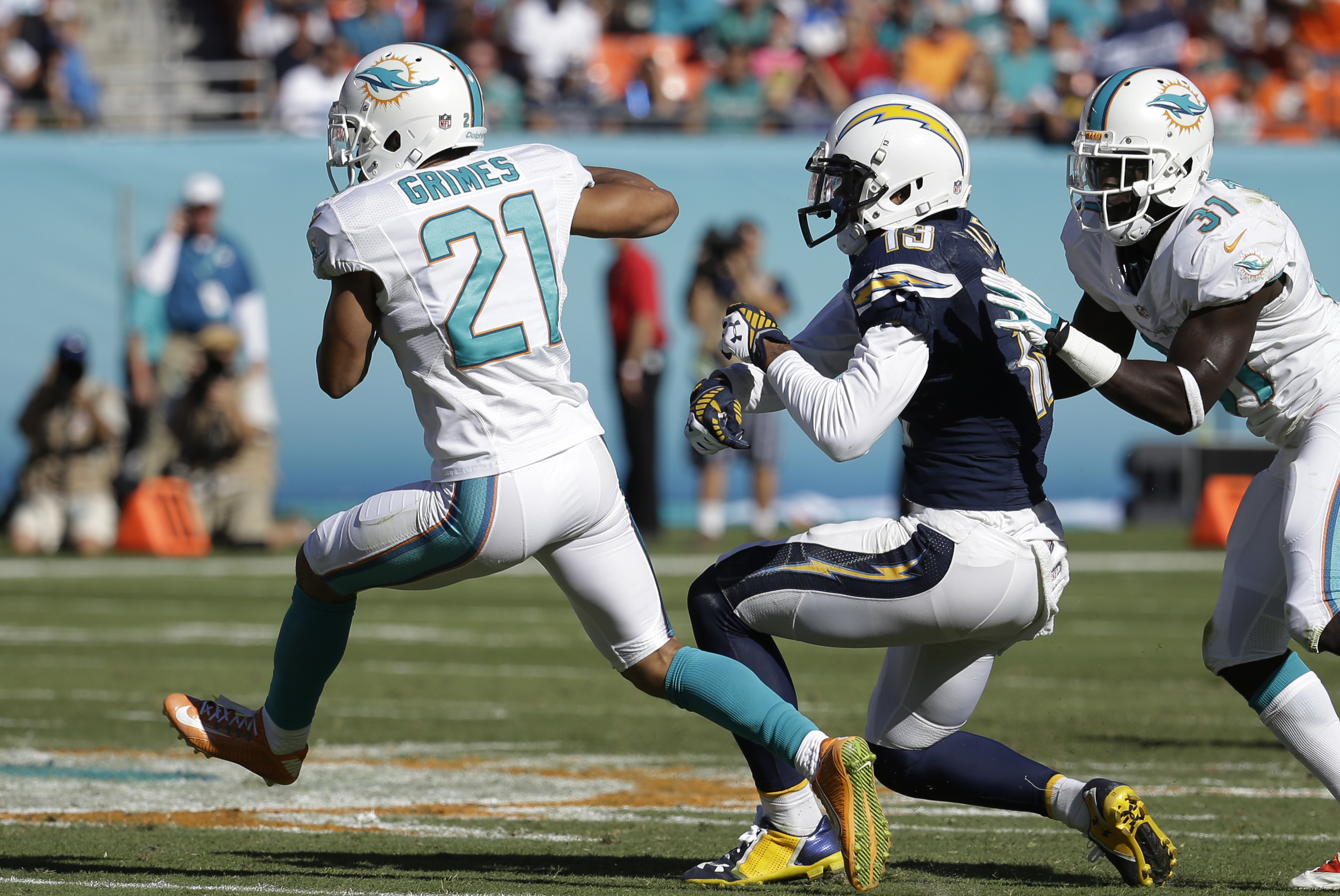 Brent Grimes re-signs with Dolphins, avoids franchise tag - Sports