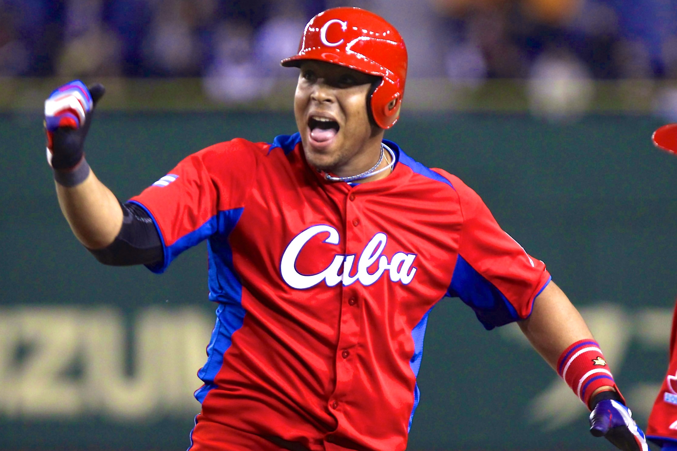 Cuban baseball player calls out extortion during the World