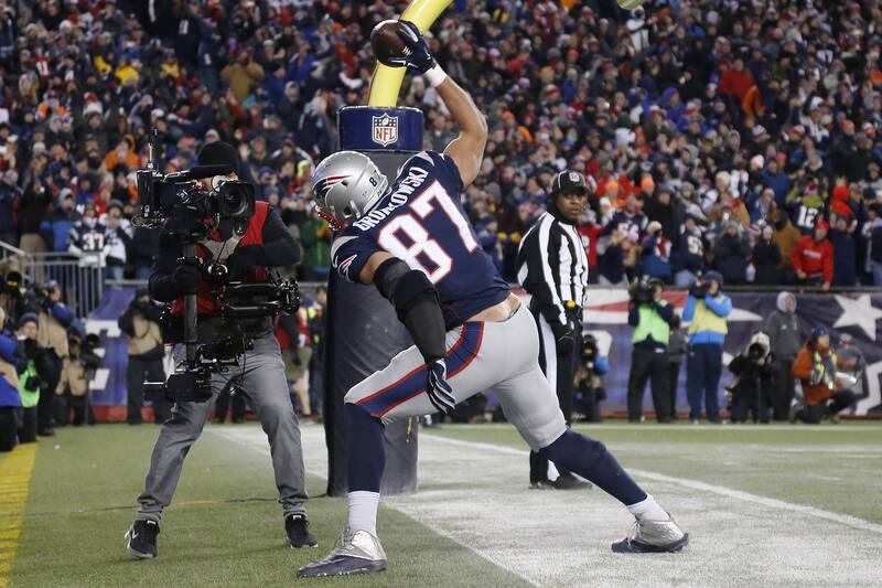 Patriots Rob Gronkowski Catches 50th Touchdown Pass Of Career Bleacher Report Latest News Videos And Highlights