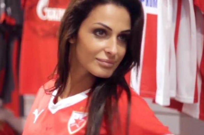 Female Presenter Almost Lost Job as Her Looks Distracted Players