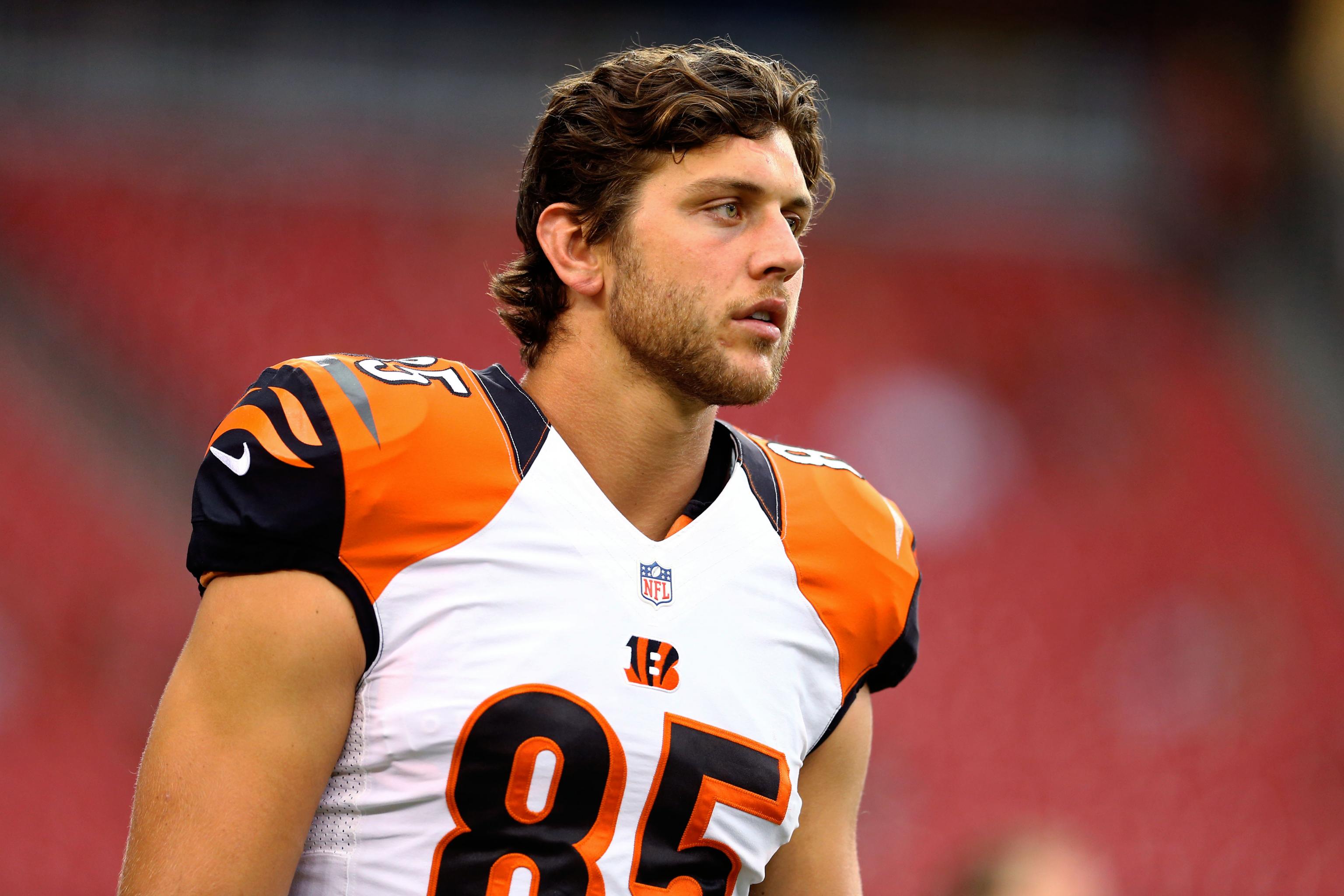 Bengals TE Tyler Eifert Dislocates His Elbow In Gruesome Fashion