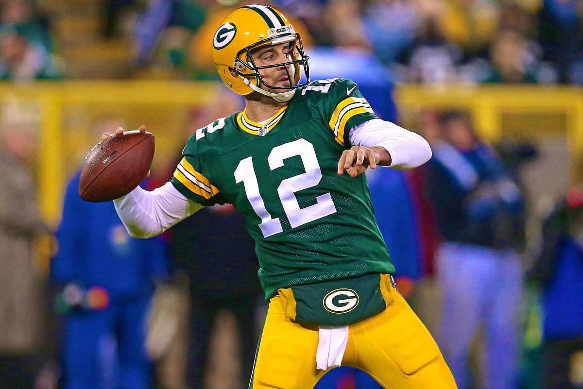 Aaron Rodgers Ties NFL Record with 6 1st-Half Touchdowns vs. Bears