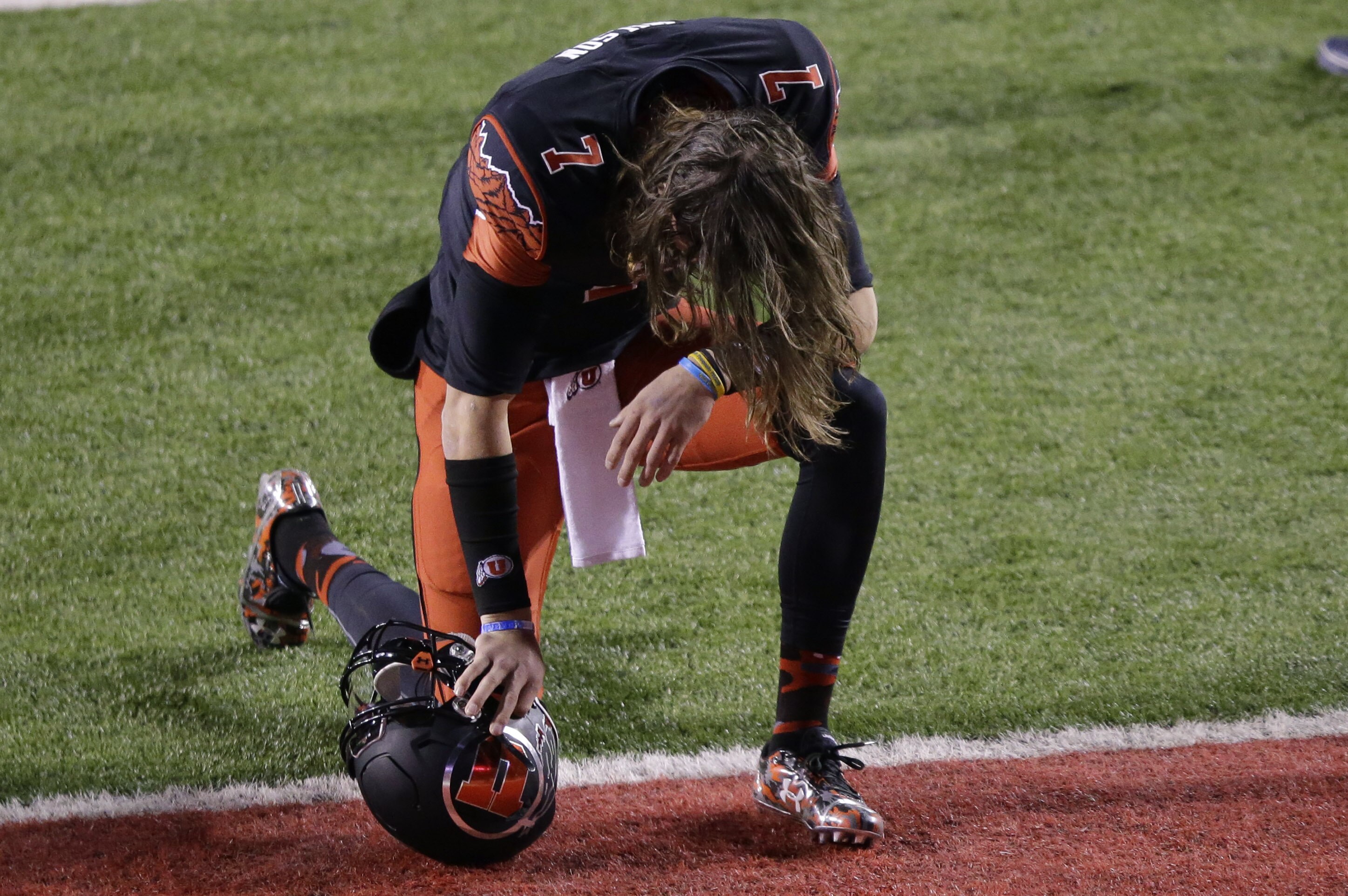 utah utes football gloves