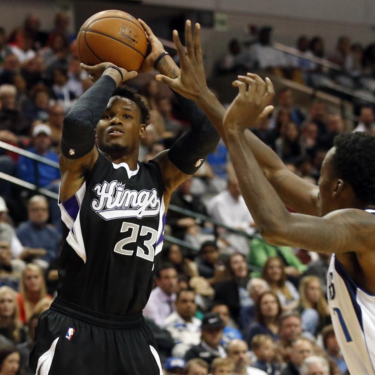 Sacramento Kings' DeMarcus Cousins catches Nik Stauskas showing