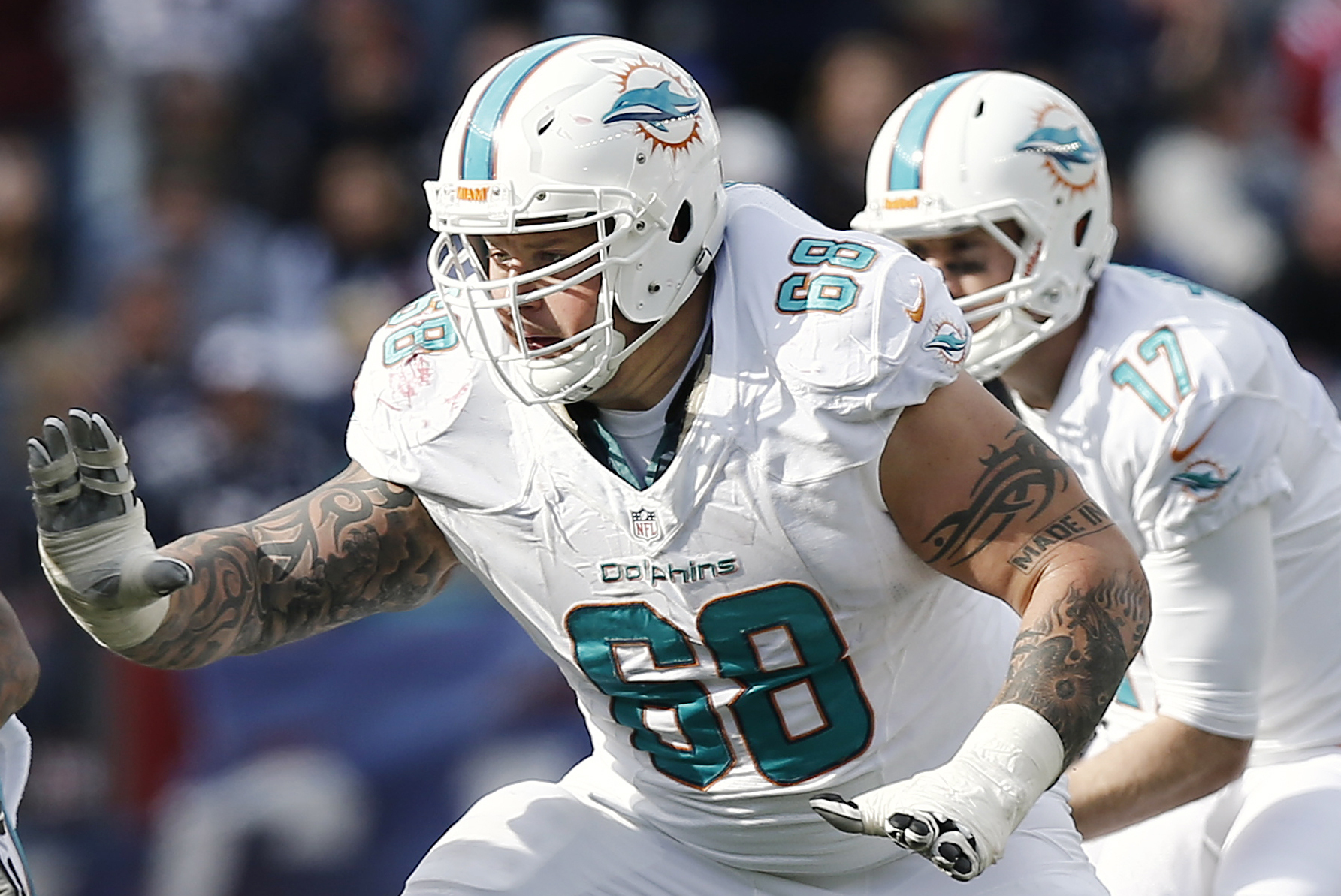 Suspended Dolphin Richie Incognito says he's 'weathering the storm'