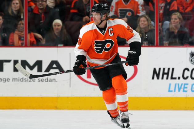PHILADELPHIA, PA - NOVEMBER 08:  Claude Giroux #28 of the Philadelphia Flyers skates against the Colorado Avalanche on November 8, 2014 at the Wells Fargo Center in Philadelphia, Pennsylvania.  (Photo by Len Redkoles/NHLI via Getty Images)