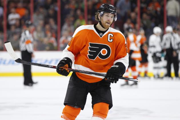 Philadelphia Flyers' Claude Giroux reacts as he skates around during the third period of an NHL hockey game against the Los Angeles Kings, Tuesday, Oct. 28, 2014, in Philadelphia. The Flyers won 3-2 in overtime. (AP Photo/Chris Szagola)