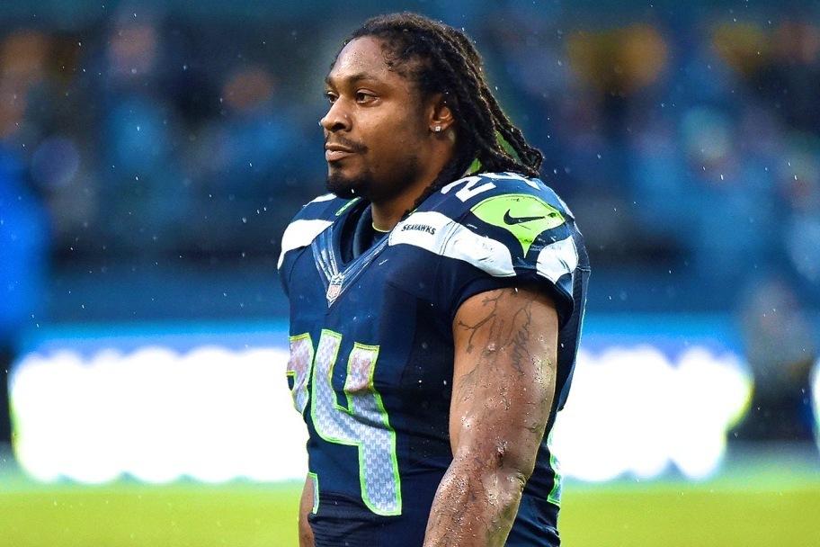 Seahawks' Marshawn Lynch goes viral telling young players: 'Take care of  y'all money'