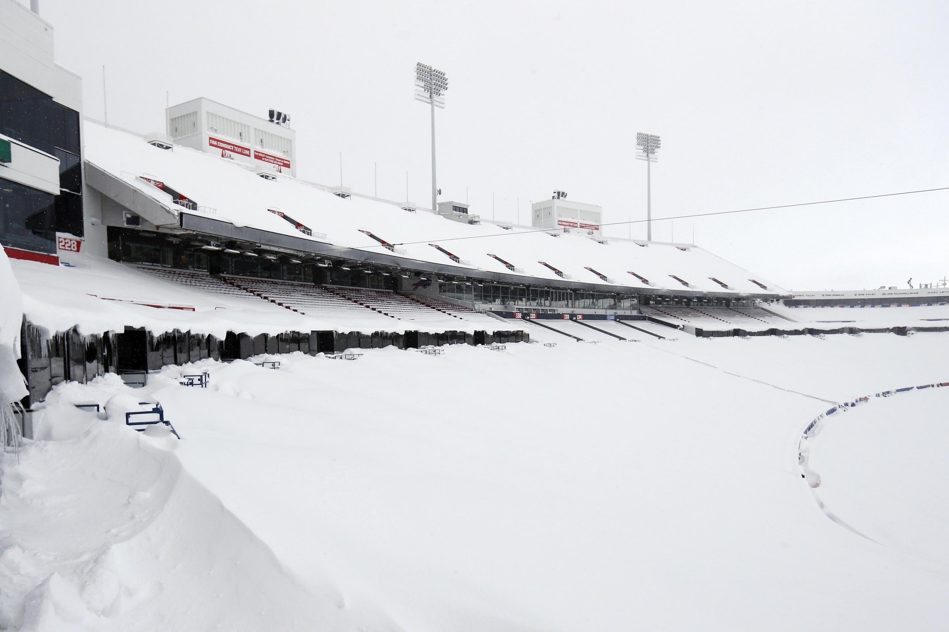 Dolphins Fan Captures Video Of It Apparently Snowing In Miami