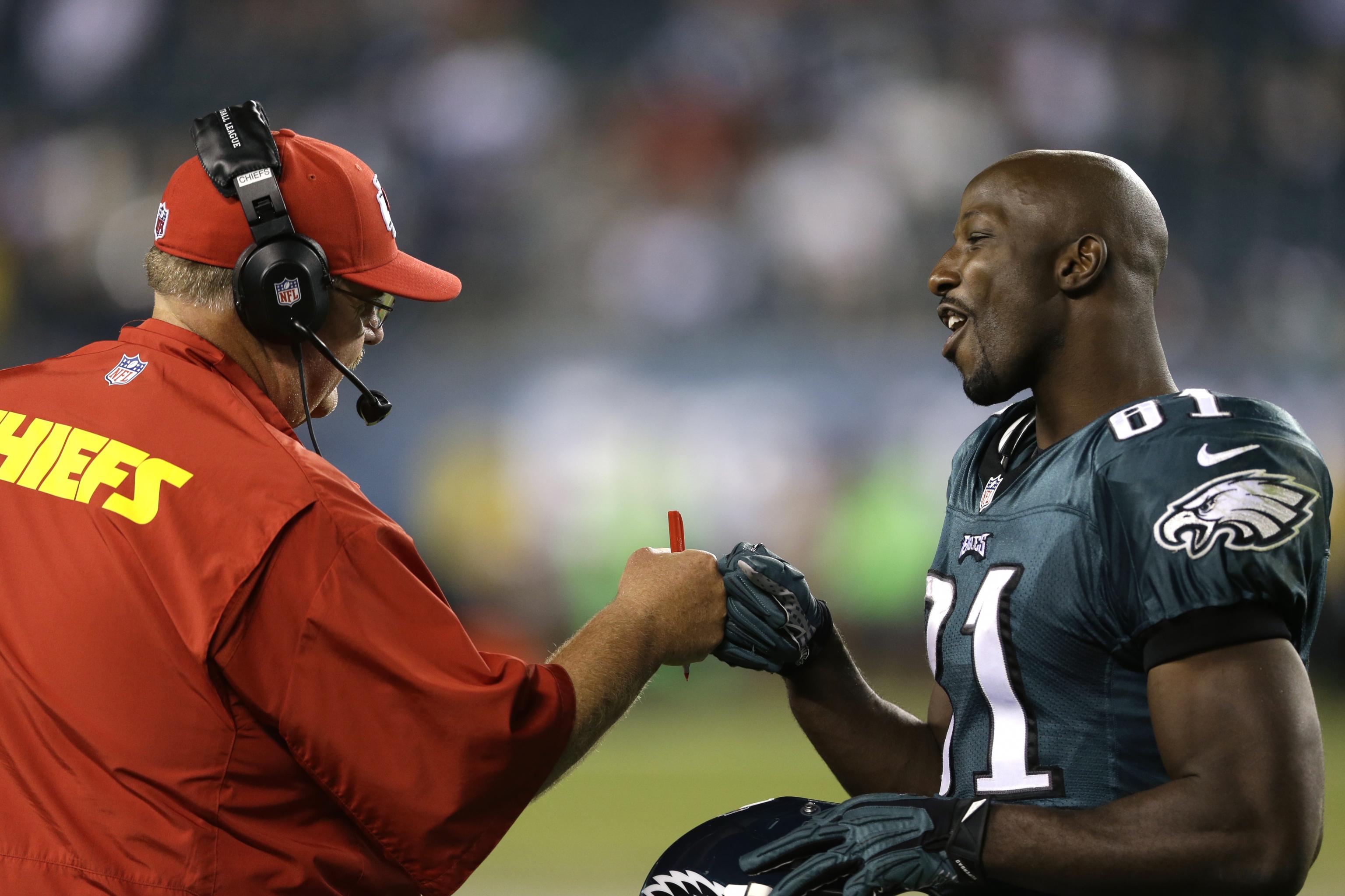 Jason Avant, Panthers agree to one-year contract