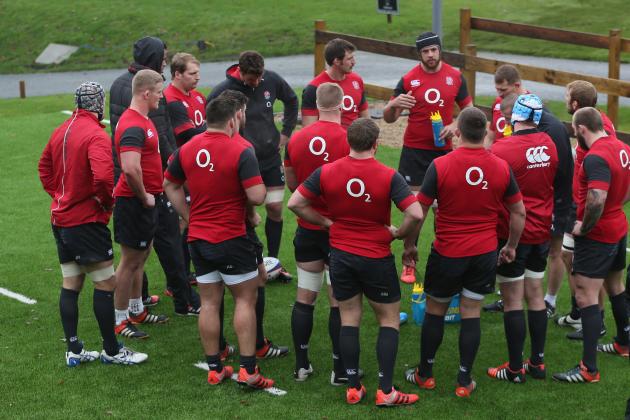 BAGSHOT, ENGLAND - NOVEMBER 25:  The England forwards gather during the England training session held at Pennyhill Park on November 25, 2014 in Bagshot, England.  (Photo by David Rogers/Getty Images)