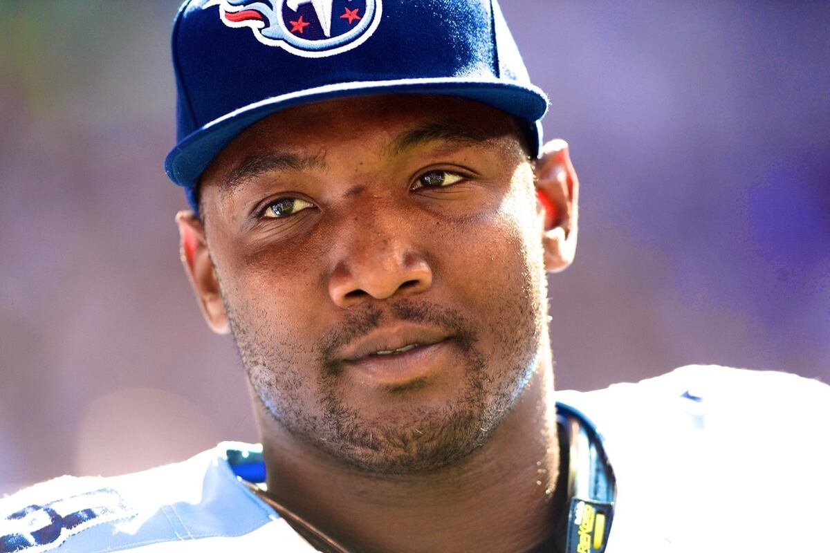 Shaun Phillips Signed by Colts After Release from Titans News, Scores