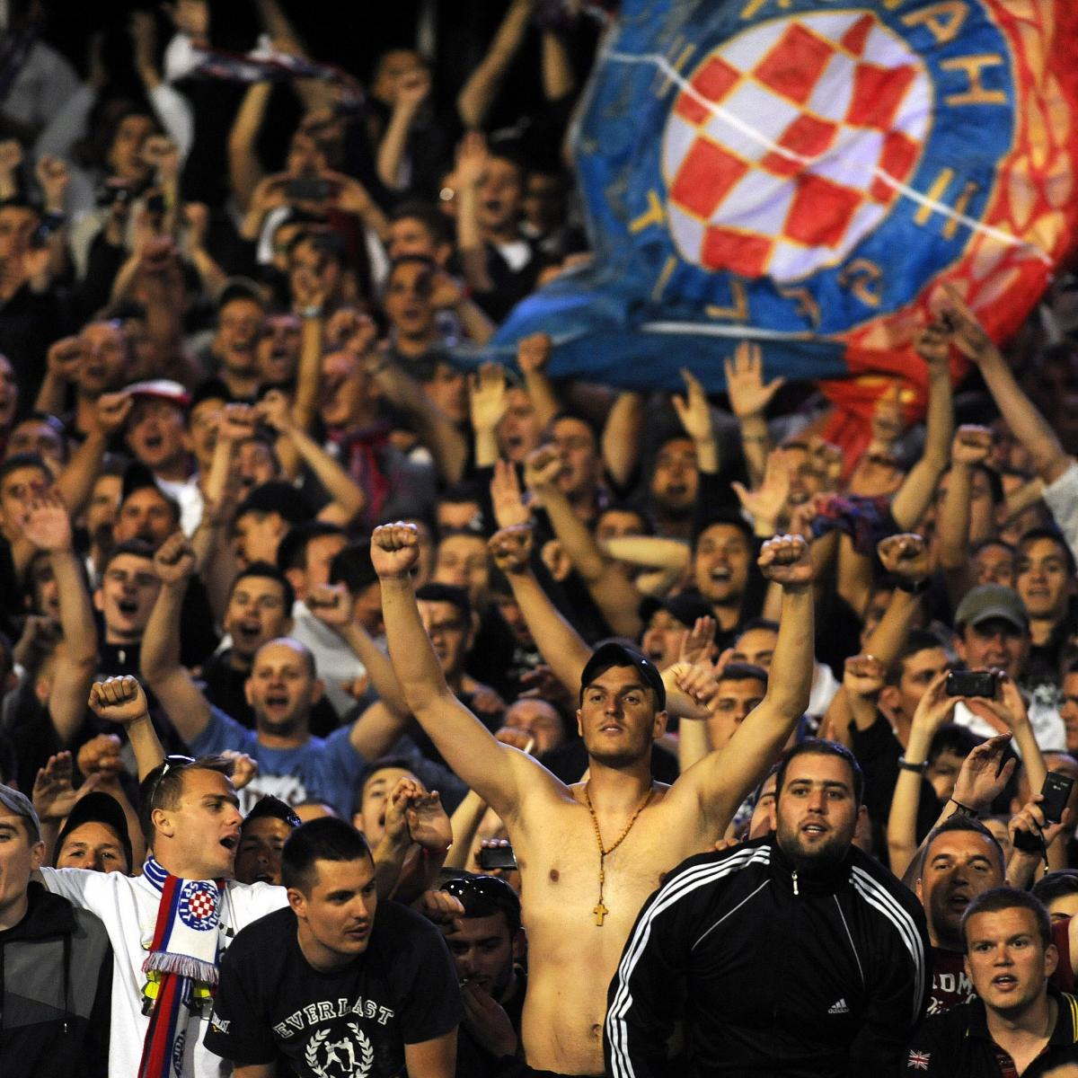 Hajduk Split fans attending the training session ahead of Croatia's biggest  sporting event, the eternal derby against Dinamo. : r/soccer