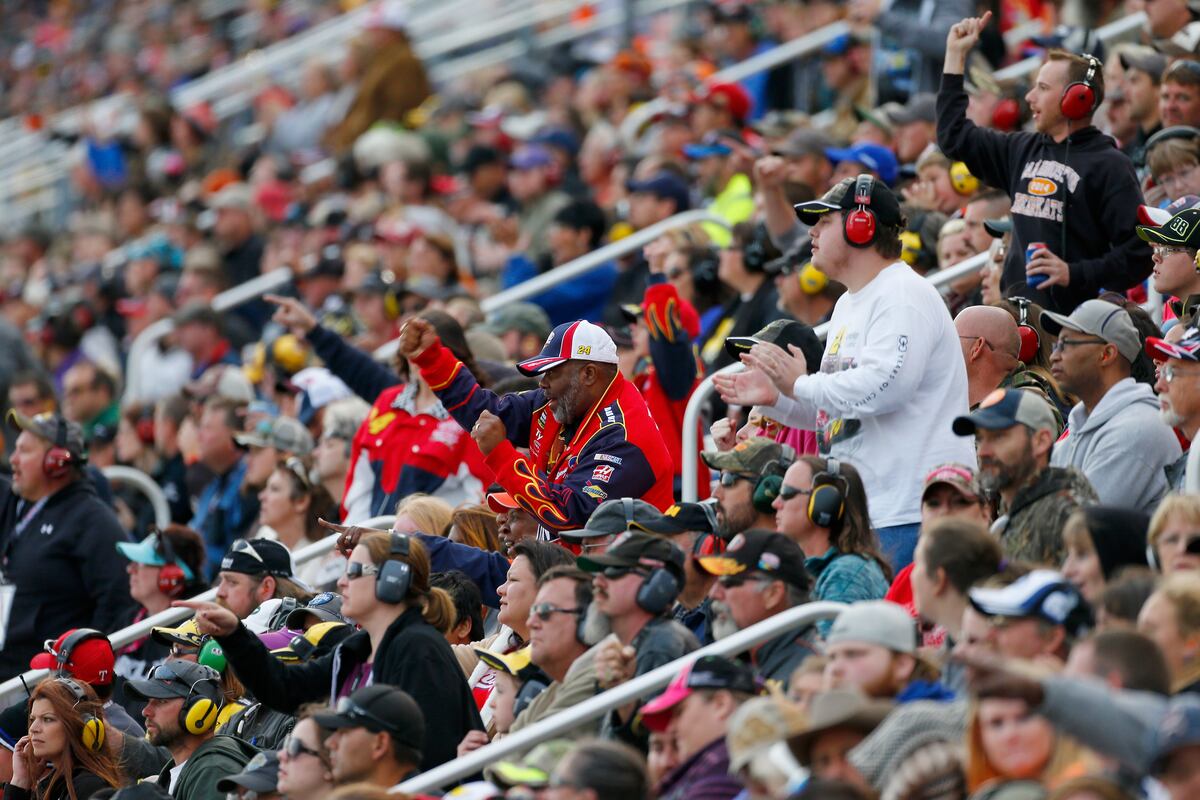 5 NASCAR Drivers Set to Break Out in 2015 Sprint Cup ...