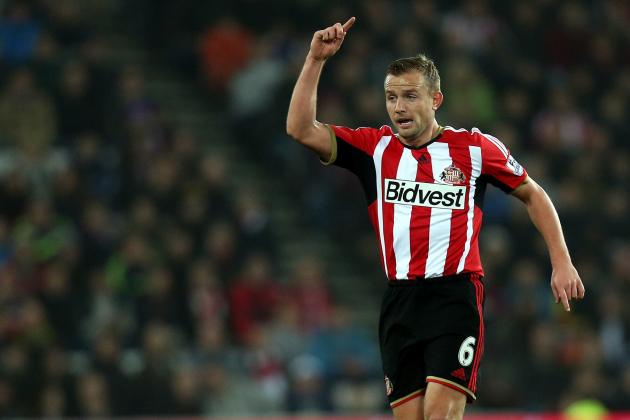 Sunderland's Lee Cattermole during their English Premier League soccer match against Chelsea at the Stadium of Light, Sunderland, England, Saturday, Nov. 29, 2014. (AP Photo/Scott Heppell)