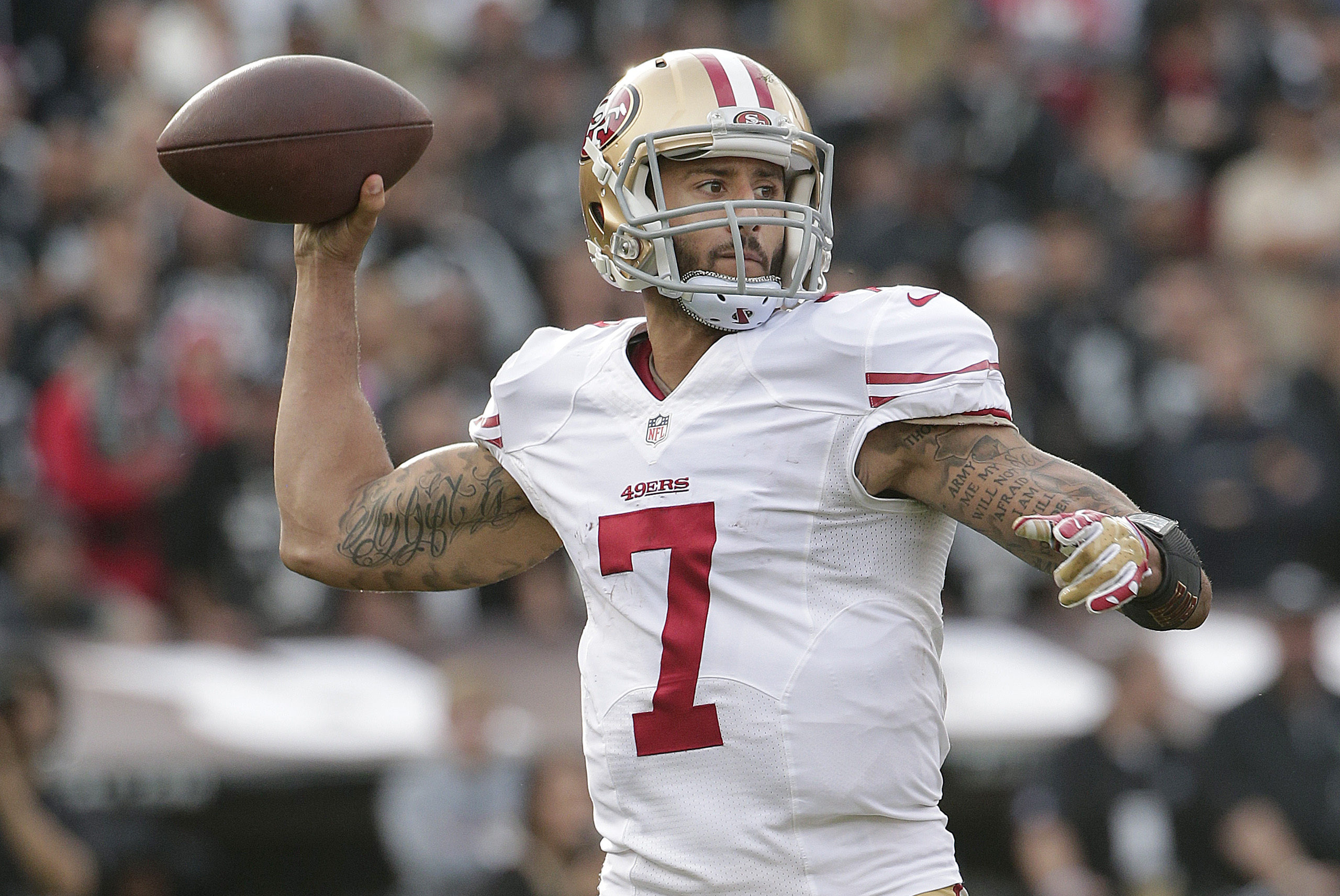 Greg Cosell: Kaepernick's small hands hurt the 49ers – KNBR