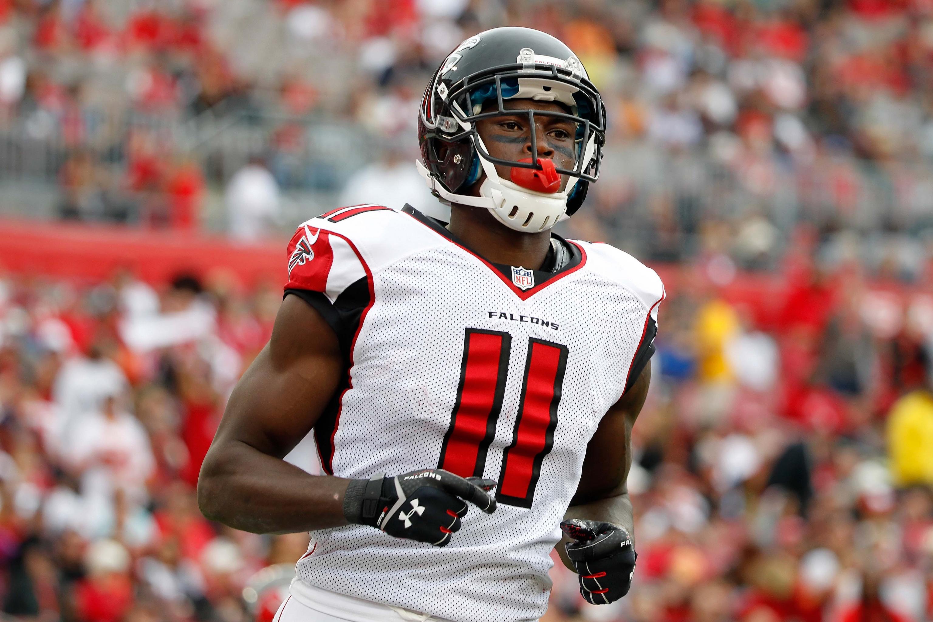 Julio Jones - Knee injury. Linger all season? 