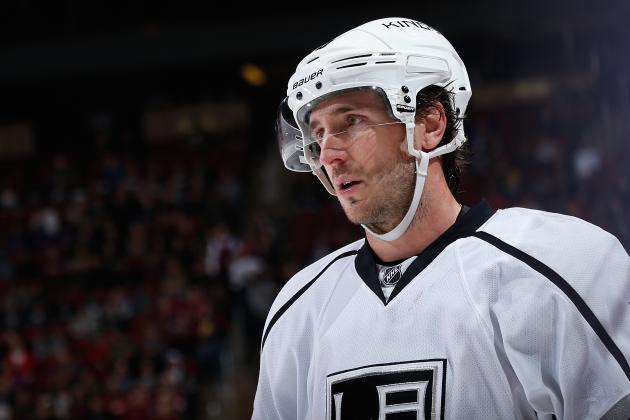 GLENDALE, AZ - DECEMBER 04:  Mike Richards #10 of the Los Angeles Kings during the NHL game against the Arizona Coyotes at Gila River Arena on December 4, 2014 in Glendale, Arizona.  The Kings defeated the Coyotes 4-0.  (Photo by Christian Petersen/Getty Images)