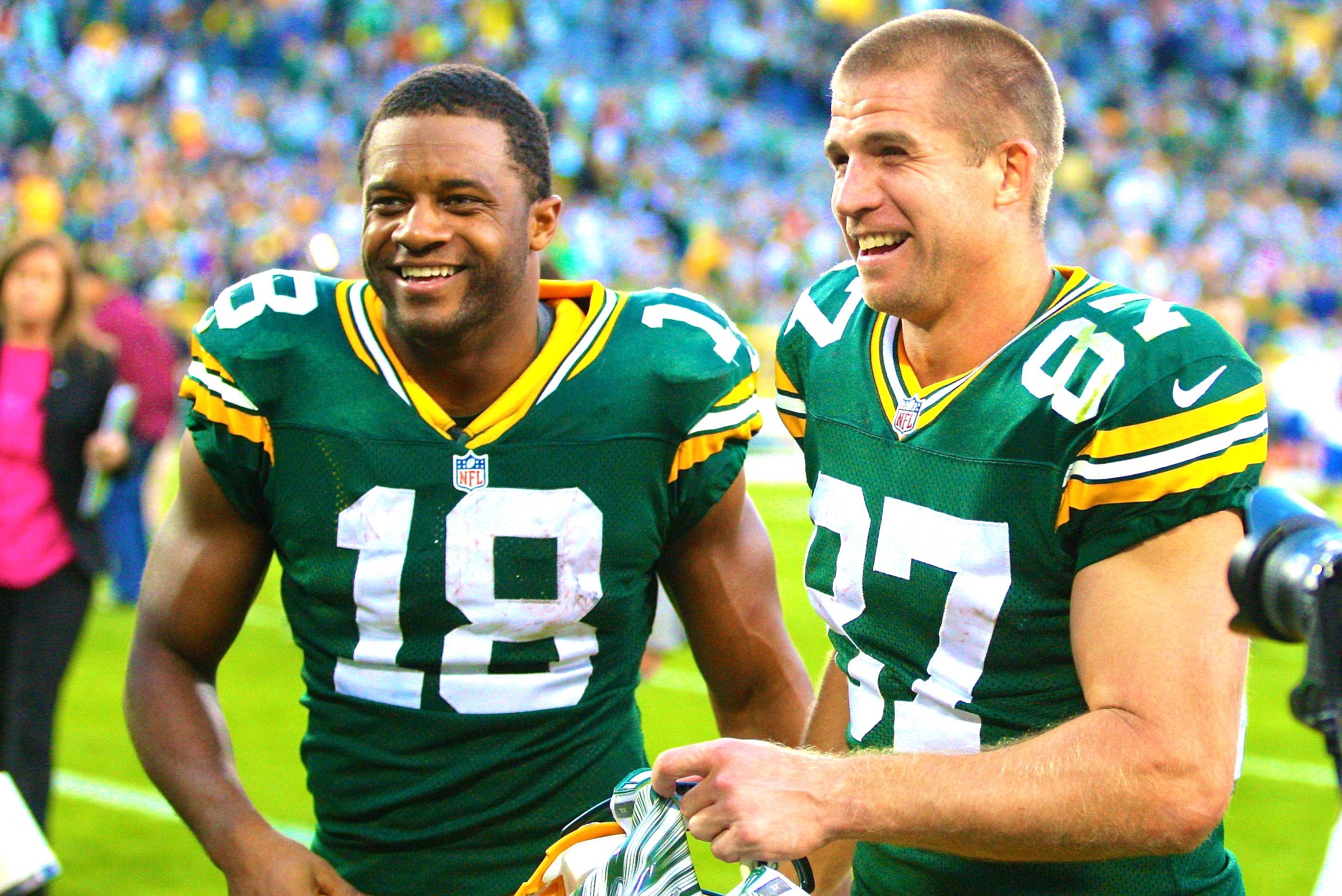 Aaron Rodgers breaks out Canadian tuxedo once again for Packers lunch