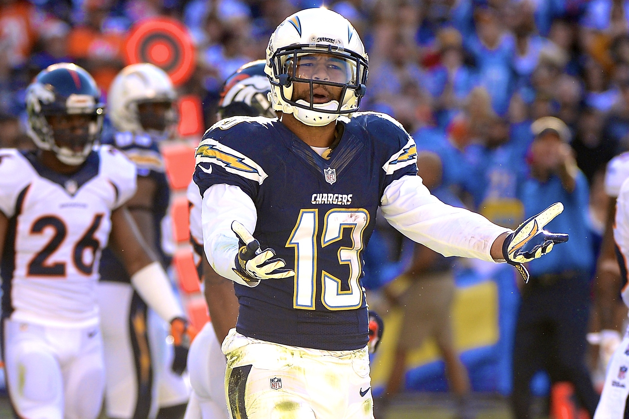 Chargers' playoff chances fade with Keenan Allen's broken collarbone - Los  Angeles Times