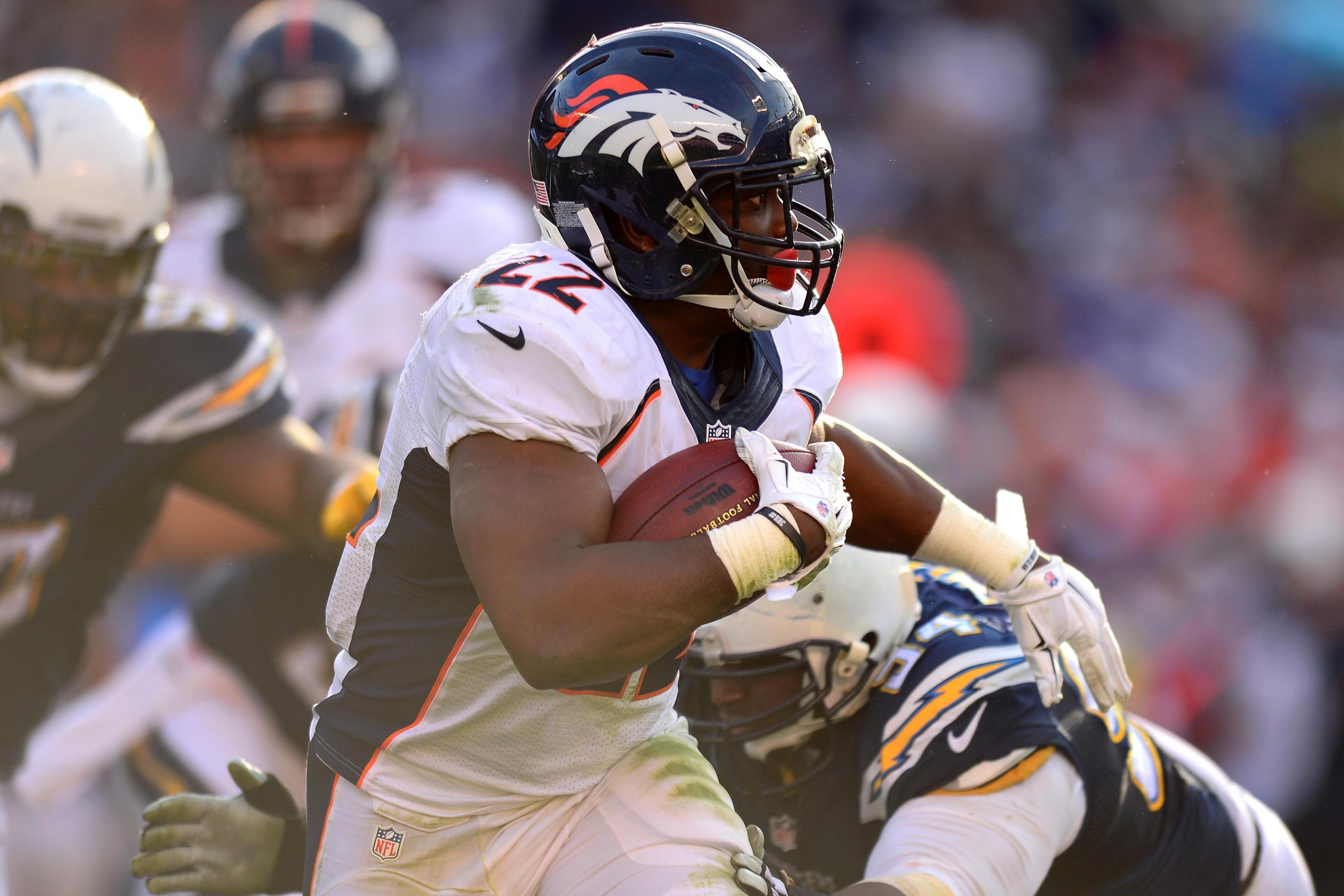 C.J. Anderson gives Broncos reason to cheer, even as mom remains torn