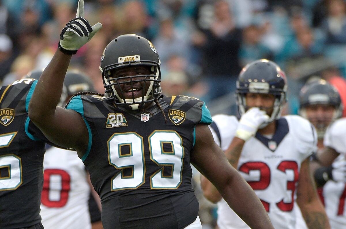 Improving Jaguars Defense Takes Center Stage in TNF Win over Titans