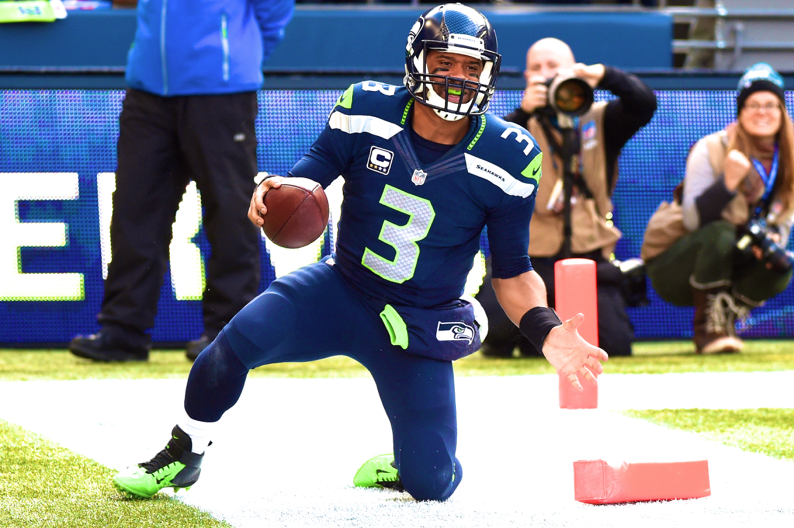 Seahawks quarterback Russell Wilson replaces Tom Brady in 2022 Pro Bowl -  Field Gulls