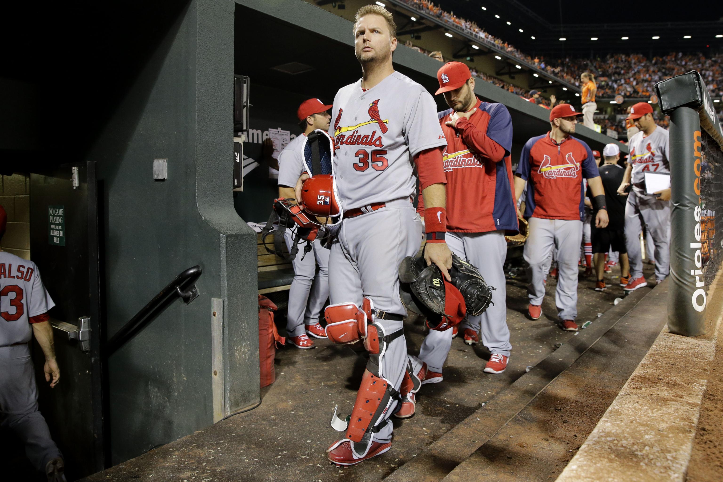 Atlanta Braves sign catcher A.J. Pierzynski to one-year deal