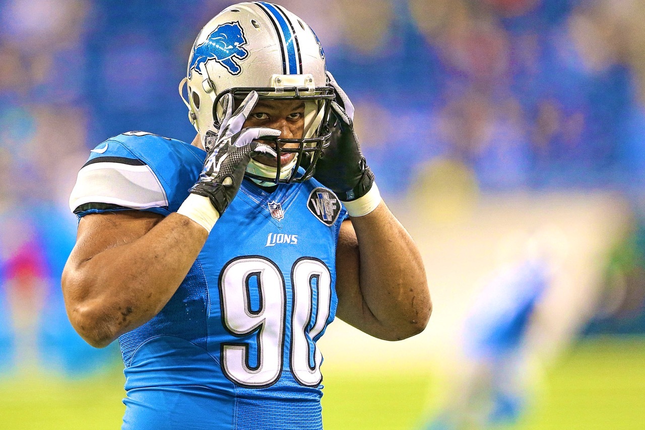 NFL: Lions Suh suspended