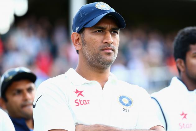 LONDON, ENGLAND - AUGUST 17:  MS Dhoni of India looks on after India lost the match to England during day three of the 5th Investec Test match between England and India at The Kia Oval on August 17, 2014 in London, England.  (Photo by Paul Gilham/Getty Images)