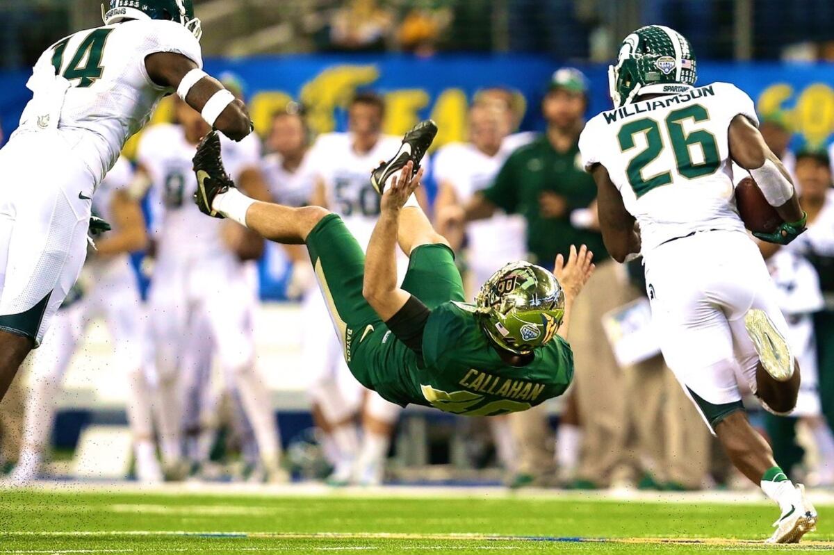 Baylor Kicker Gets Destroyed by Michigan State Defender After Blocked