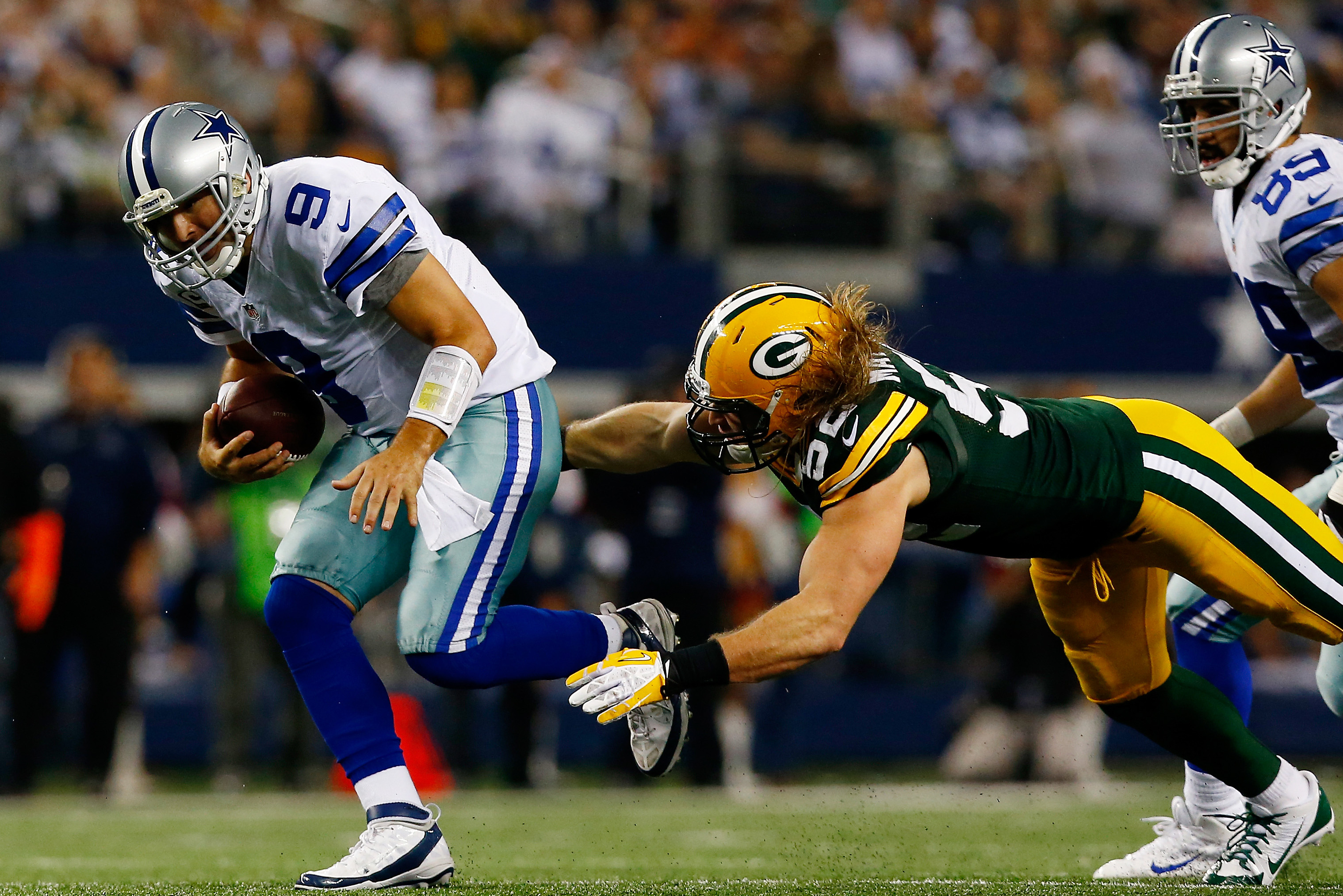 Fans react to Packers' victory over Dallas Cowboys at Lambeau Field