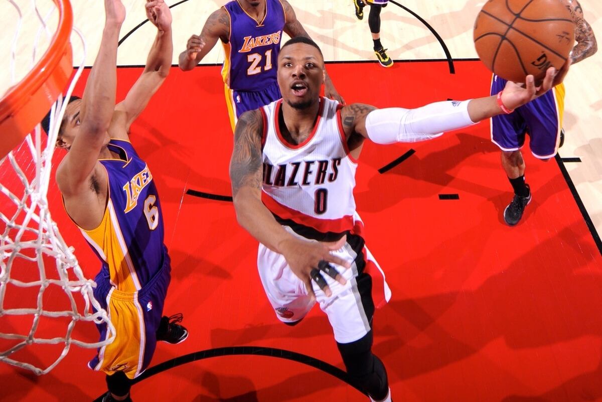 In Win over Lakers, Damian Lillard Spreads Belief in New Brand of 'Hero