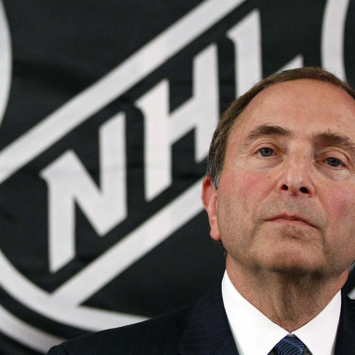 NHLPA's new proposal; Evgeni Malkin's Canadian tuxedo; NHL thinks fans are  stupid (Puck Headlines)