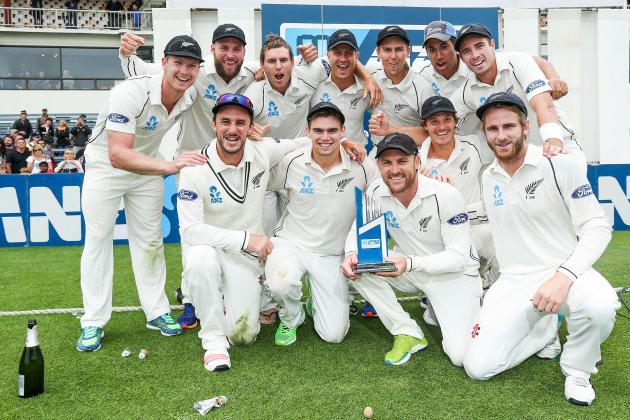 WELLINGTON, NEW ZEALAND - JANUARY 07:  New Zealand celebrate their ANZ Test Series win during day five of the Second Test match between New Zealand and Sri Lanka at Basin Reserve on January 7, 2015 in Wellington, New Zealand.  (Photo by Hagen Hopkins/Getty Images)