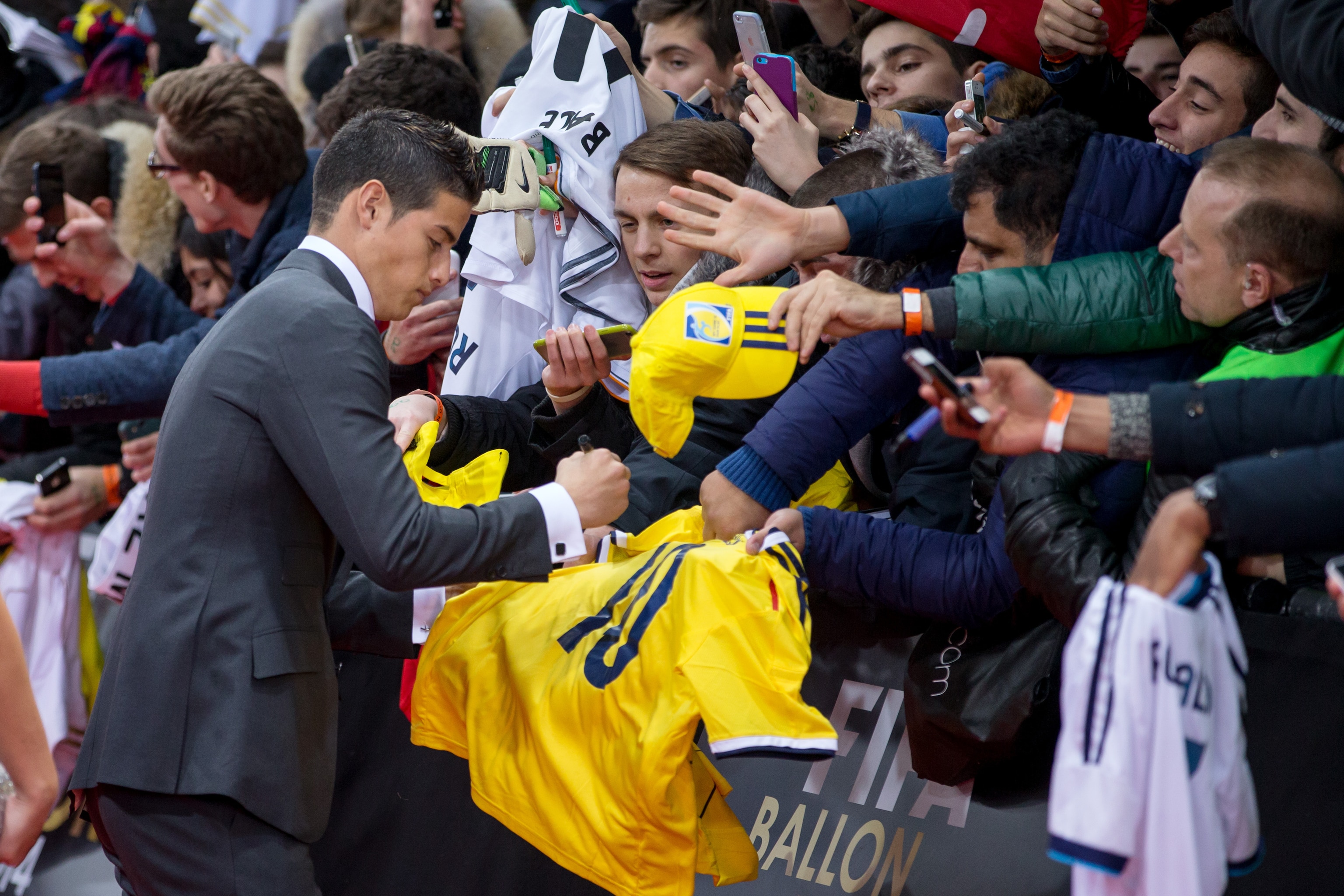 James Rodríguez FIFA 22 Oct 1, 2021 SoFIFA