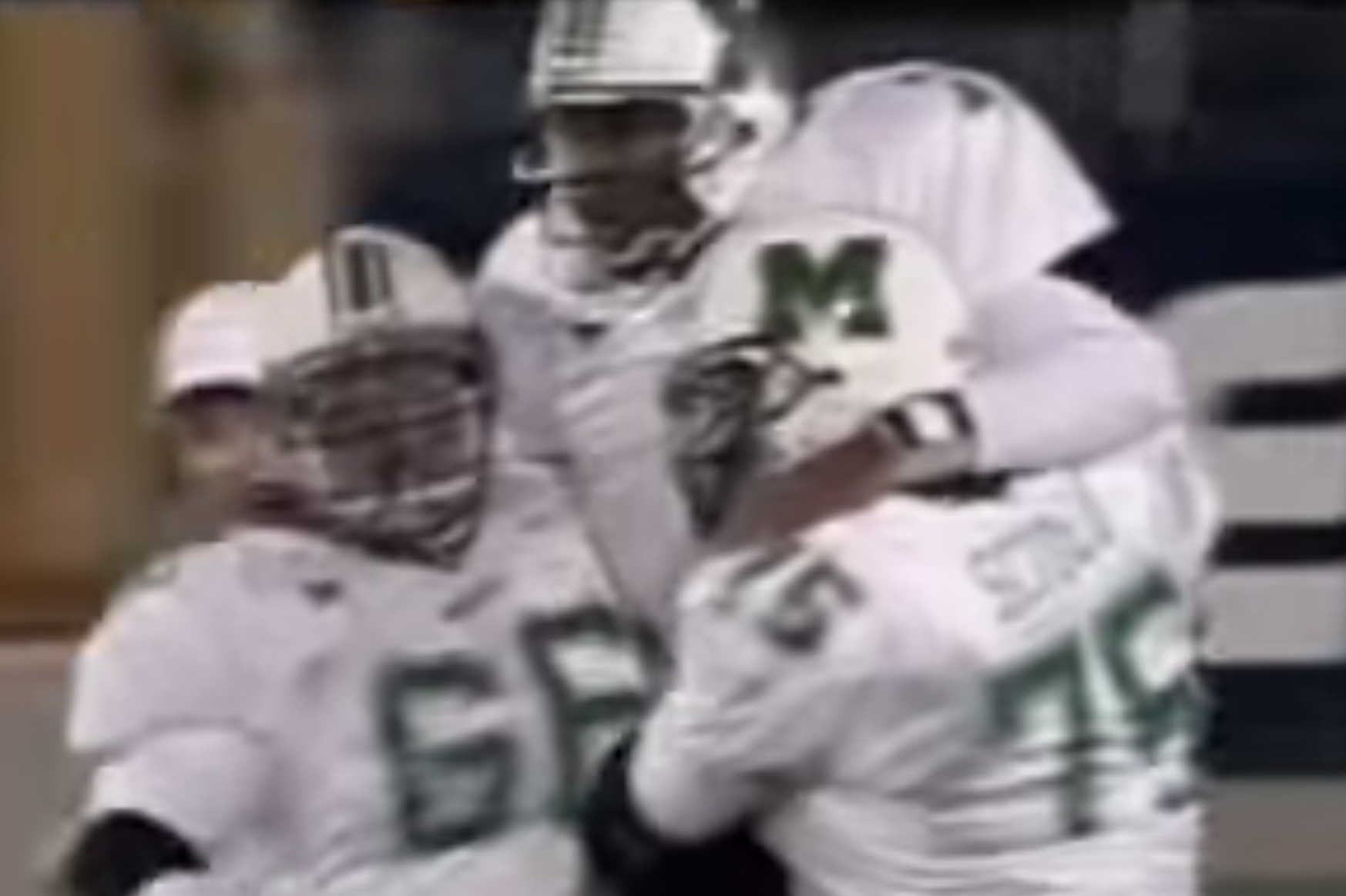 We Remember: Byron Leftwich Carried Down the Field After Breaking
