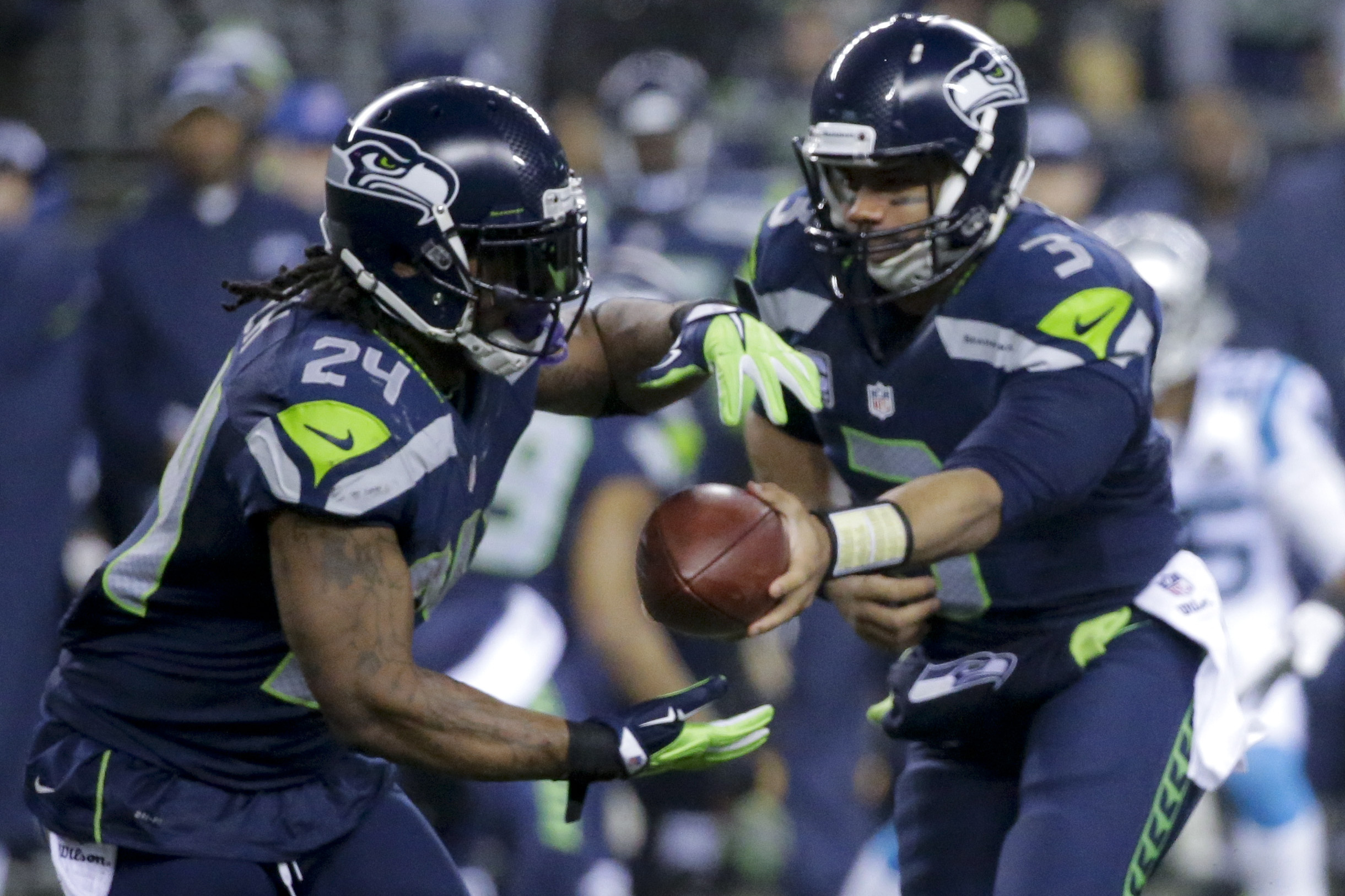 Marshawn Lynch, Russell Wilson Executing Zone Read Key for Seattle