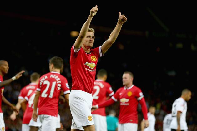 MANCHESTER, ENGLAND - AUGUST 12: Darren Fletcher of Manchester United celebrates scoring the first goal during the Pre Season Friendly match between Manchester United and Valencia at Old Trafford on August 12, 2014 in Manchester, England.  (Photo by Clive Brunskill/Getty Images)