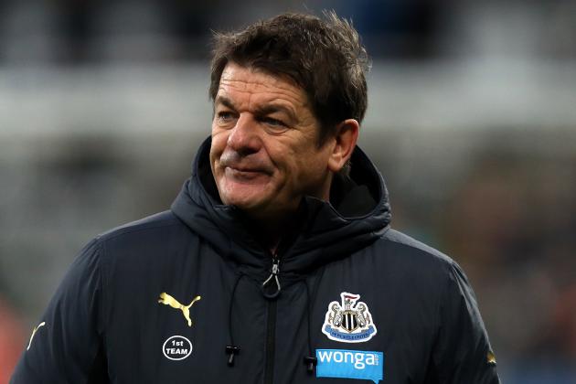 Newcastle United's assistant manager John Carver ahead of their English Premier League soccer match between Newcastle United and Burnley at St James' Park, Newcastle, England, Thursday, Jan. 1, 2015. (AP Photo/Scott Heppell)