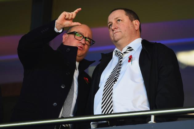 WEST BROMWICH, ENGLAND - NOVEMBER 09:  Newcastle United owner Mike Ashley (R) in discussion with managing director Lee Charnley  prior to the Barclays Premier League match between West Bromwich Albion and Newcastle United at The Hawthorns on November 9, 2014 in West Bromwich, England.  (Photo by Laurence Griffiths/Getty Images)