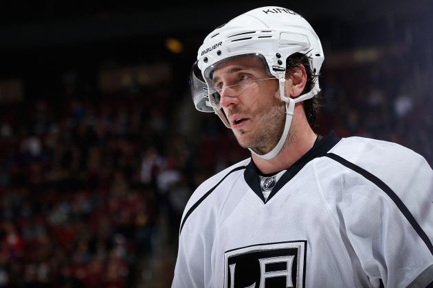 GLENDALE, AZ - DECEMBER 04:  Mike Richards #10 of the Los Angeles Kings during the NHL game against the Arizona Coyotes at Gila River Arena on December 4, 2014 in Glendale, Arizona.  The Kings defeated the Coyotes 4-0.  (Photo by Christian Petersen/Getty Images)