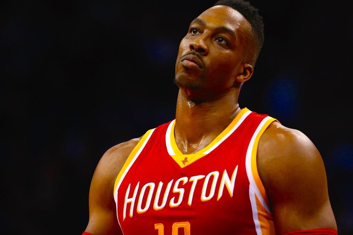 Dwight Howard Injury Updates on Rockets Star's Knee and Return News