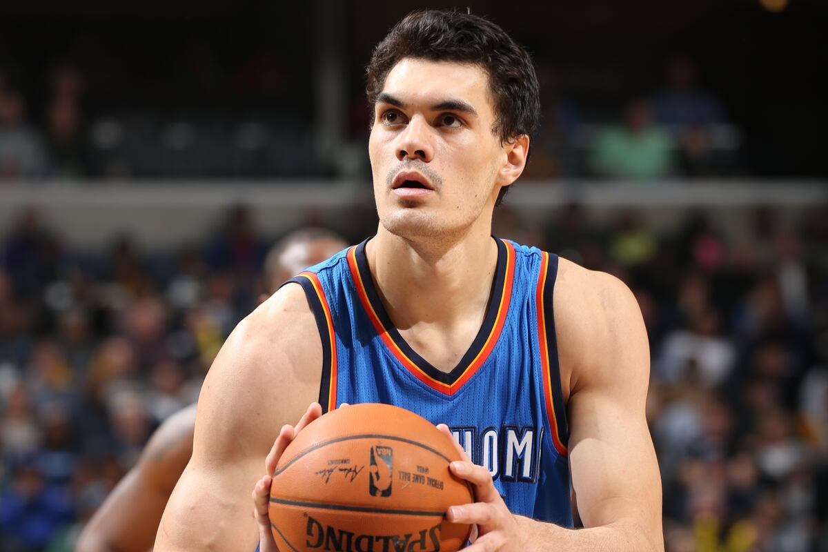 Steven Adams Injury: Updates on Thunder Star's Hand and Return ...